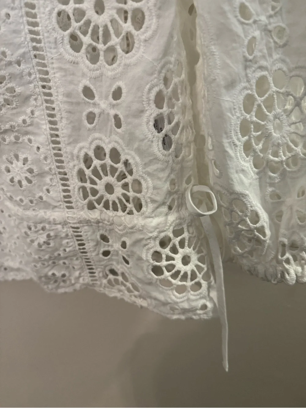 White Eyelet Lace Puff-Sleeve Blouse
